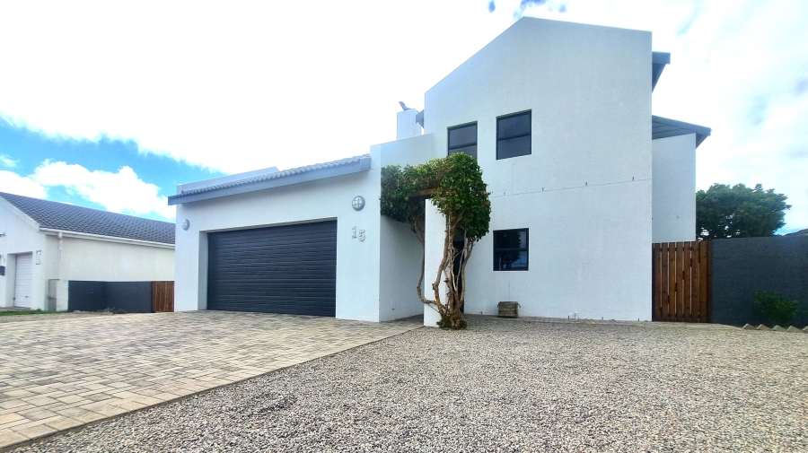 4 Bedroom Property for Sale in Country Club Western Cape